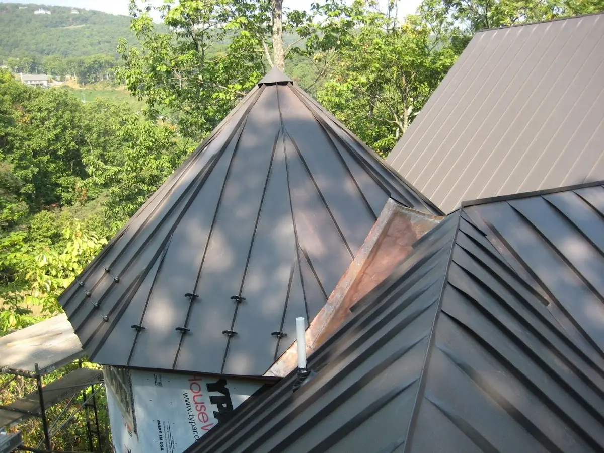 Professional Roof Tarp Installation by Craftsman Roofing in Oak Tree Hollow
